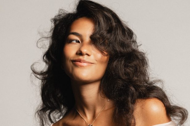 Olivia Dean Named Billboard’s 2025 Rookie Of The Year