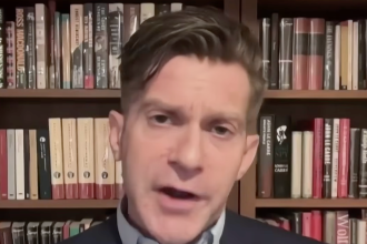 ‘Overreacting’: Ex-FBI Official Rips Trump Admin’s ‘Asinine’ Excuses For ICE Shooting