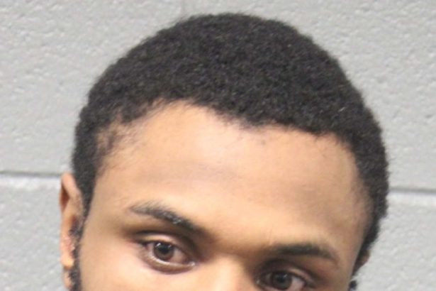 Robber used victim’s phone to translate threats into Spanish in South Loop, prosecutors say