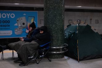 Russian strikes leave Kyiv without heat in freezing cold : NPR