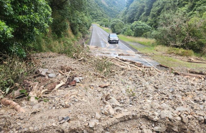 SH2 expected to be closed for several weeks after slips