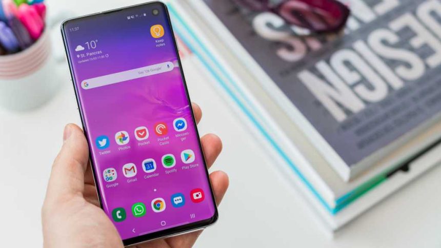 Samsung Launches Surprise Update For Older Galaxy Smartphones