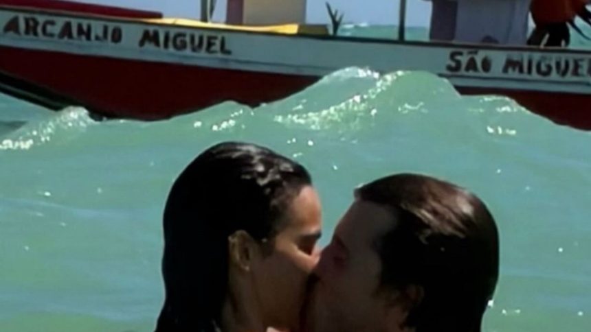 Shawn Mendes Packs on PDA with Actress Bruna Marquezine in Ocean