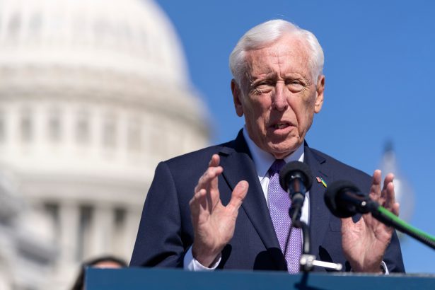 Steny Hoyer backs his former campaign manager as successor