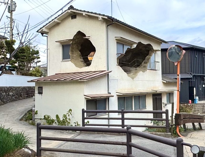 Step Into a Uniquely Cavernous House Installation by Japanese Art Collective 目 — Colossal