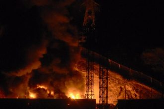 Stocks rise after U.S. attacks Venezuela. Gold tells a different story