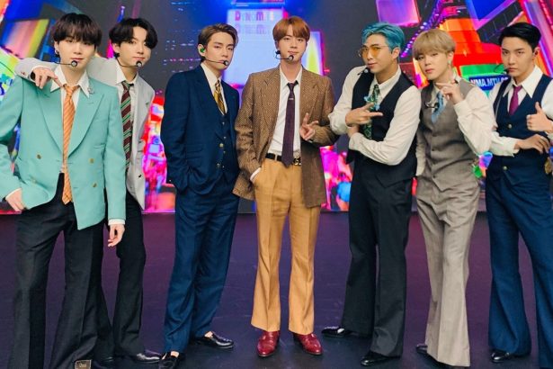 “The evergreen hit”- Fans react as BTS’ ‘Dynamite’ makes a surprise appearance during Golden Globes 2026 ‘Best Podcast’ announcement