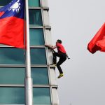 U.S. rock climber Alex Honnold reaches top of Taipei skyscraper without ropes : NPR