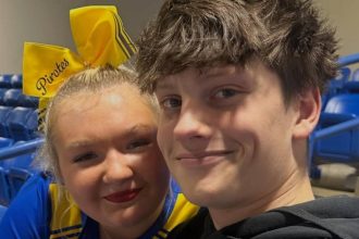 Unexpected’s Bella Vaughn, 15, Supported by Parents After Pregnancy Revelation