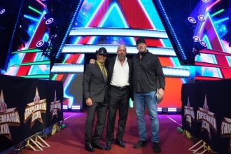 WWE Legend The Undertaker receives adulation of entire locker room after AAA show