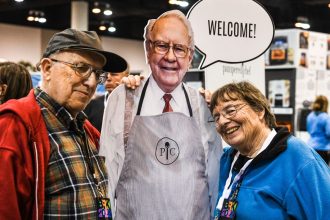 Warren Buffett officially retires as Berkshire Hathway’s CEO : NPR