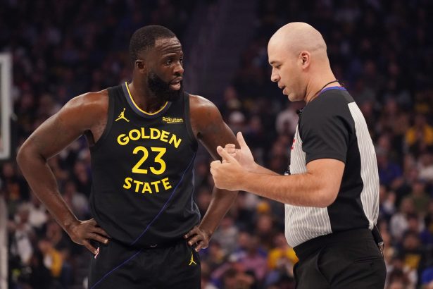 Warriors fans react to Draymond Green’s 2nd ejection for arguing with refs 