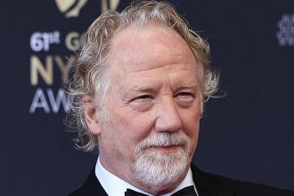 ‘West Wing’ Actor Timothy Busfield Faces Child Sex Abuse Charge In New Mexico