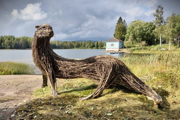 Woodland Creatures Waken from Branches and Twigs in Rodolfo Liprandi’s Sculptures — Colossal