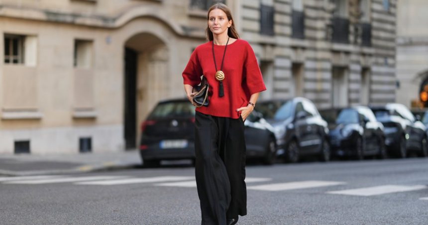 17 Colorful Short-Sleeve Tops that Flatter Large Arms