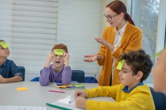 25+ Critical Thinking Games for Elementary Students