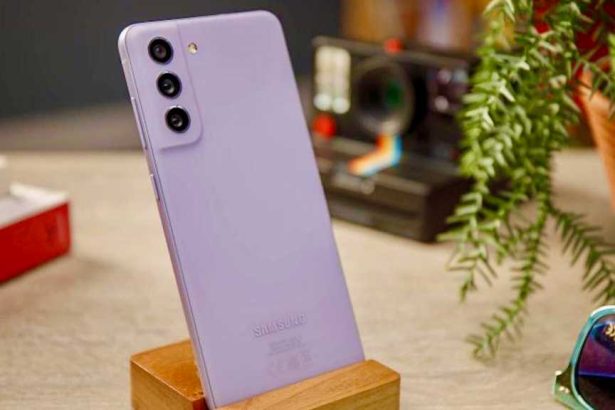 Android 16 Made Me Miss Small Phones