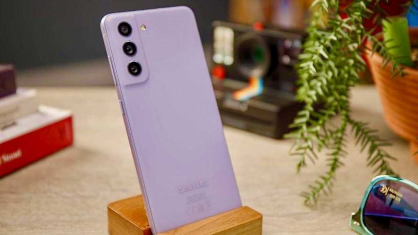 Android 16 Made Me Miss Small Phones