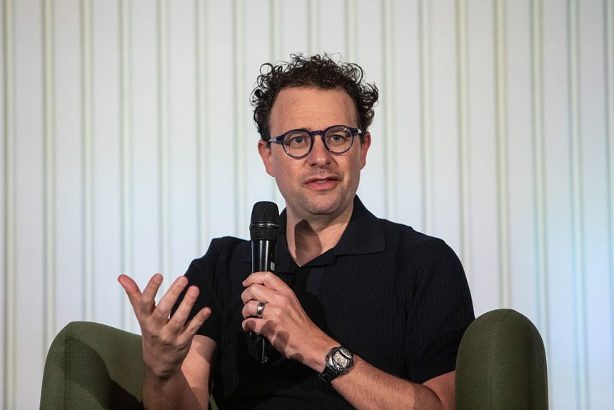 Anthropic CEO stands firm as Pentagon deadline looms