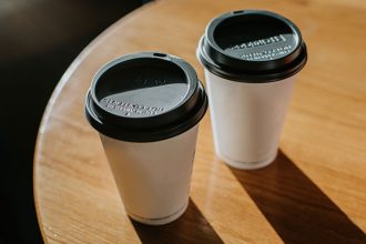 Daily cups of caffeinated coffee or mugs of tea may lower dementia risk