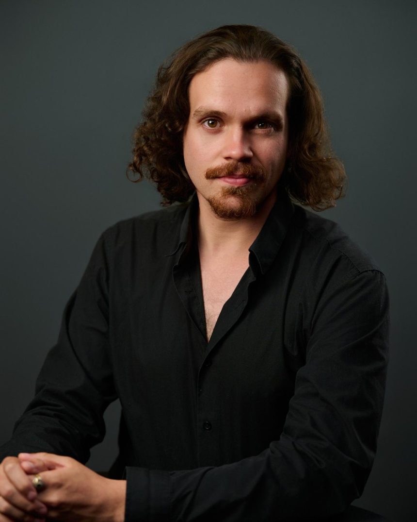 Dunedin performer chases bright lights of London