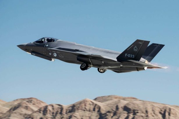 Dutch air force reads pilots’ brainwaves to make training harder