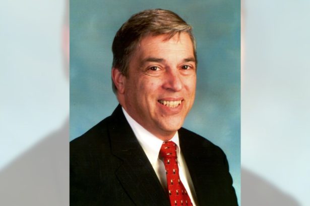 February 18, Veteran FBI agent accused of spying for Russia