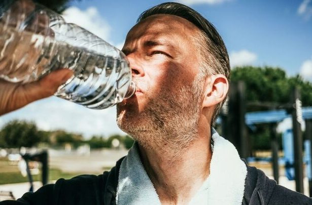 Forever Chemicals Linked to Faster Aging in Middle-Aged Men, Study Finds : ScienceAlert