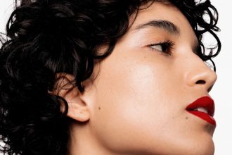 The Pros and Cons of Color-Depositing Shampoos