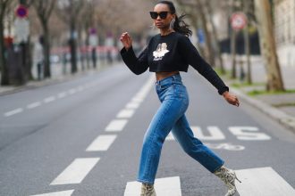 I’m 5’3” — 15 Butt-Lifting Amazon Jeans for Petite Frames