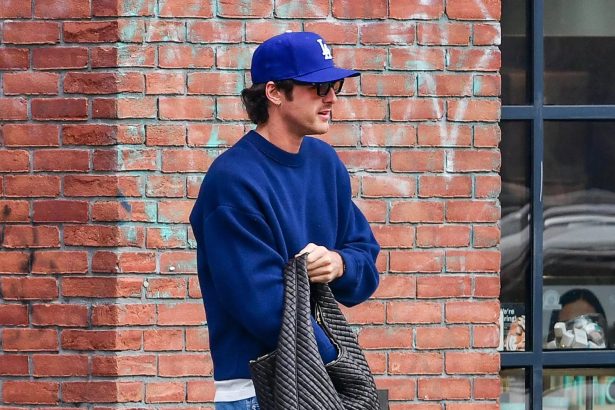 Jacob Elordi Adds The Bottega Veneta Maxi Bag To His Collection