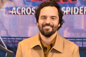 Jake Johnson to Play Private Investigator in NBC Comedy Pilot