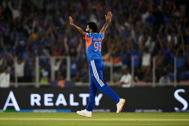 Jasprit Bumrah castles Quinton de Kock for six to claim first wicket in IND vs SA T20 World Cup 2026 Super 8 game [Watch]