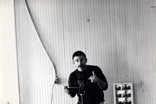 Jerry McMillan, Whimsical Chronicler of LA’s Art Scene, Dies at 89