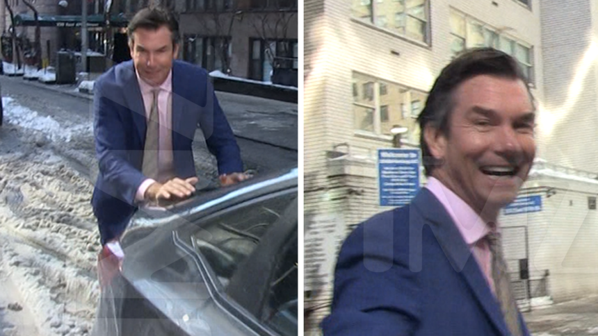 Jerry O’Connell Helps TMZ Push Car Out of Snow in New York City, on Video