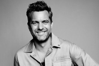 Joshua Jackson Joins Ray Romano in HBO Max’s How to Survive Without Me