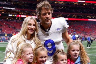 Kelly and Matthew Stafford Walk Red Carpet With 4 Daughters at NFL Honors 