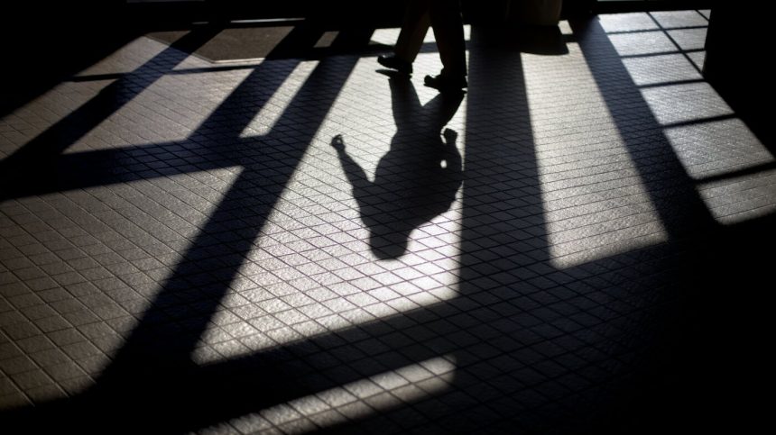 Kids who’d qualify for mental health care are being held in juvenile detention, report finds : NPR