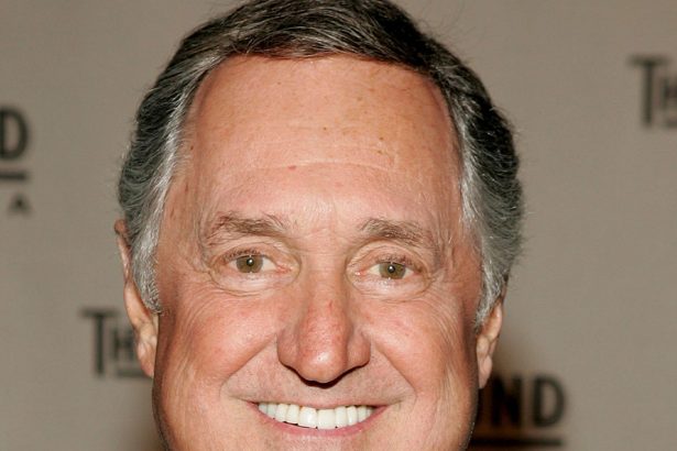 Legendary Singer Neil Sedaka Dead at 86