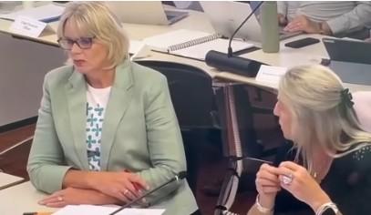 Linking quakes and oil extraction earns councillor disapproving look