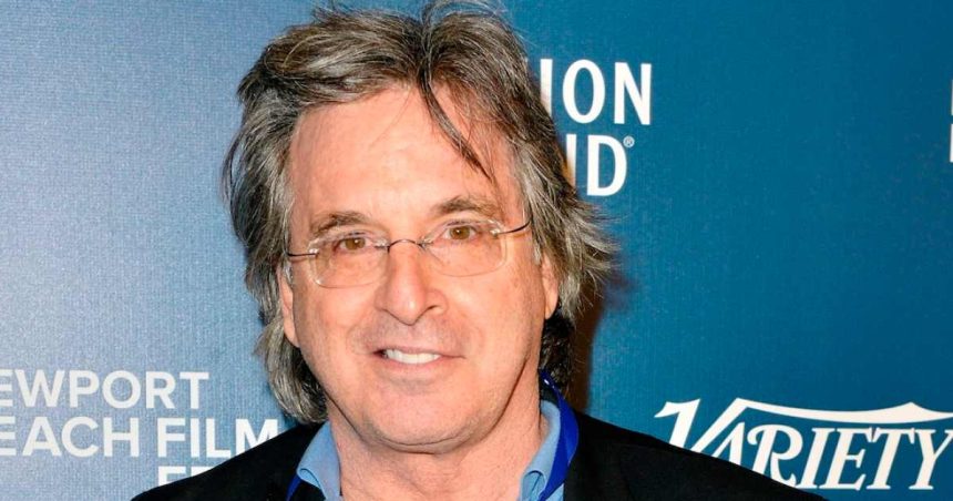 Lizzie McGuire Cast React to Robert Carradine’s Death at Age 71