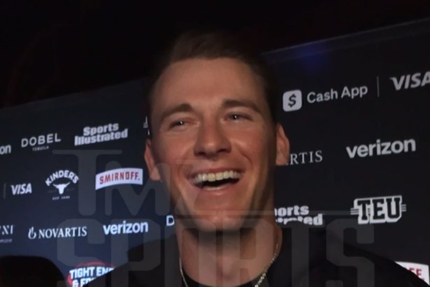 Mac Jones Shrugs Off 49ers’ Substation Conspiracy, ‘I Can’t Hear The Buzz’