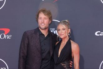 Matthew Stafford’s wife Kelly ditches Rams QB to crown true MVPs 1 day after NFL Honors night [PICS]