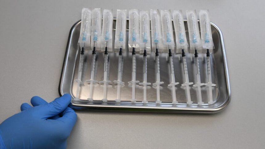 Moderna flu shot, vaccine confidence, baby food: Morning Rounds