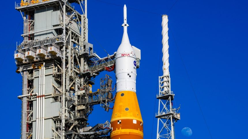 NASA’s Giant Moon Rocket Has a New Problem : ScienceAlert