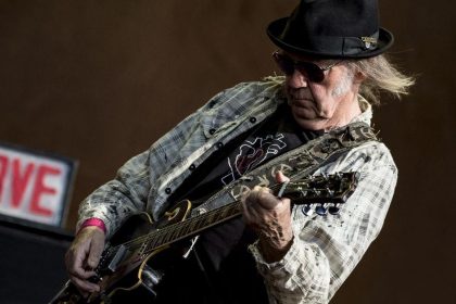 Neil Young Death Fears Erupt After Ailing Star Axes Entire Tour