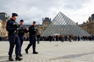 New boss for Louvre after humiliating heist