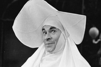 Obituary: Stanley Baxter, actor | Otago Daily Times Online News