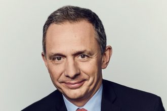 PayPal hires HP’s Enrique Lores as its new CEO