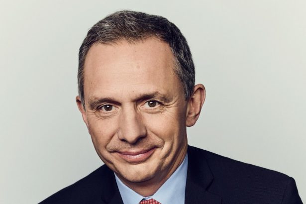 PayPal hires HP’s Enrique Lores as its new CEO